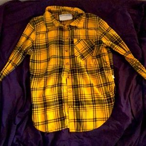 Excellent condition garage flannel, super cute!